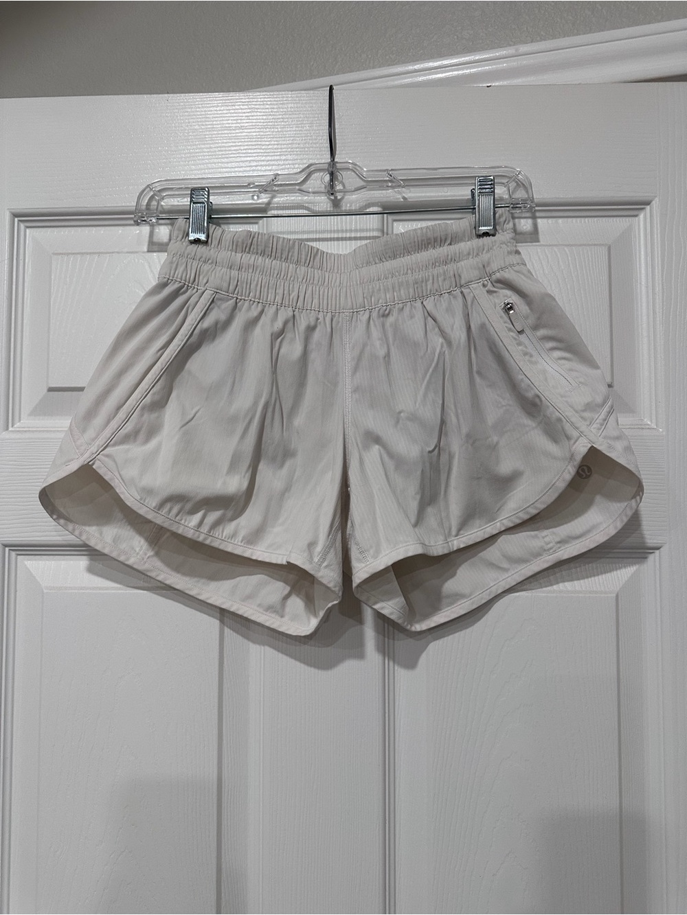 lululemon Hotty Hot Short II 4”